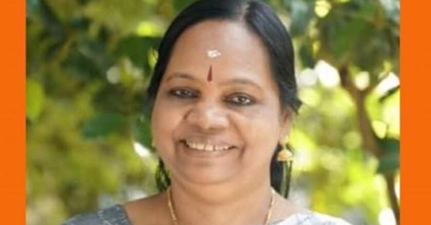 തെരഞ്ഞെടുപ്പ് പ്രചാരണത്തിന് എത്തുന്നവർക്ക് സാരി വിതരണവുമായി ബിജെപി