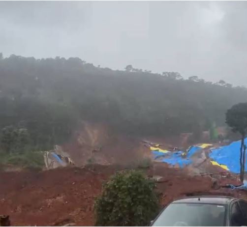 വയനാട് തുരങ്കപാത നിർമ്മാണ മേഖലയിൽ മണ്ണിടിച്ചിൽ; നിരവധി പേർ കുടുങ്ങിയതായി സംശയം, രക്ഷാപ്രവർത്തനം തുടരുന്നു